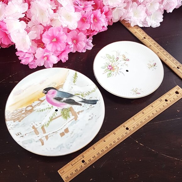 Elegant 2-Tier Floral & Bird Stand for Tea Parties, Desserts Jewelry Tray Gift - Picture 4 of 7